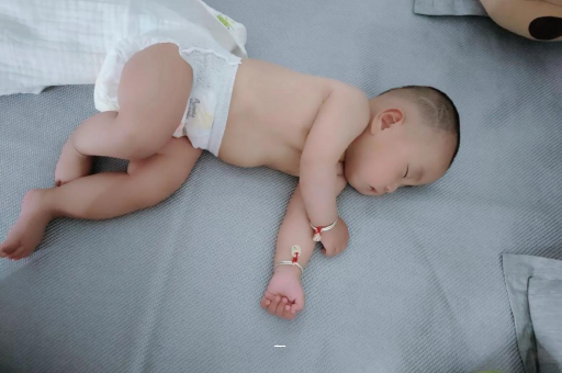 鄢陵宝宝总是摇头怎么回事